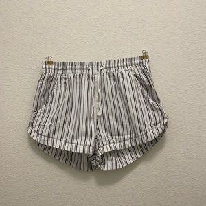 Black and white striped billabong shorts